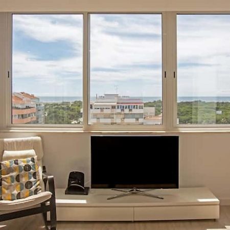 Magnificent 1 Bedroom Apartment With Views Over The Ocean コスタ・ダ・カパリカ エクステリア 写真