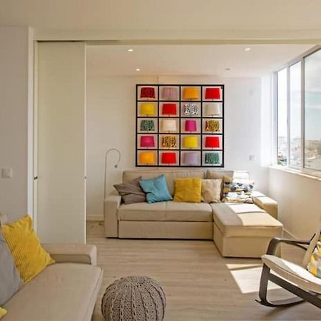 Magnificent 1 Bedroom Apartment With Views Over The Ocean コスタ・ダ・カパリカ エクステリア 写真